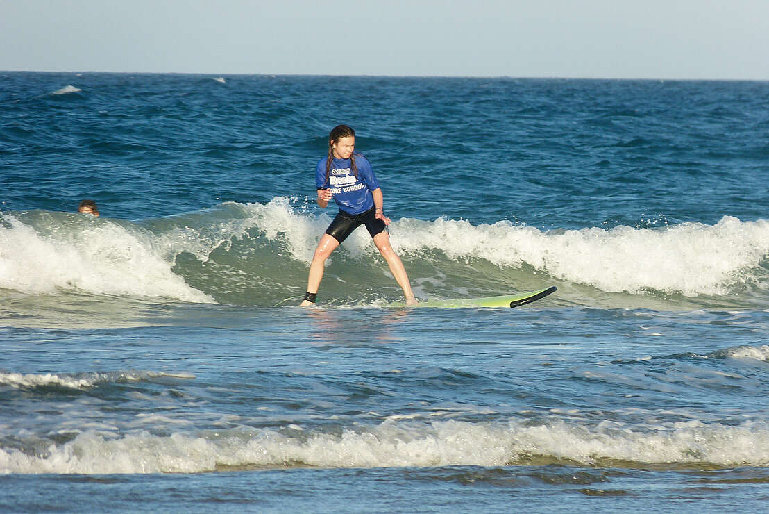 Australien Queensland Surfer